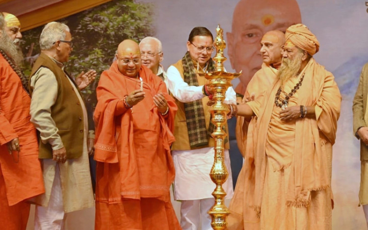 मुख्यमंत्री पुष्कर सिंह धामी ने हरिद्वार में ‘संत सम्मेलन’ में किया प्रतिभाग