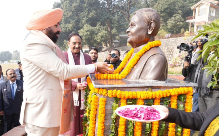 अटल बिहारी वाजपेयी का जीवन सेवा, सुशासन और राष्ट्र निर्माण को रहा समर्पित : राज्यपाल