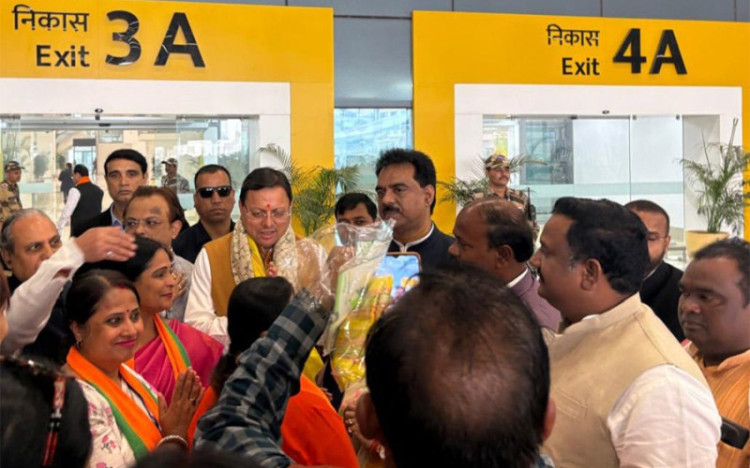 मुख्यमंत्री का हुआ गर्मजोशी से स्वागत